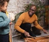 Atelier de percussions avec les enfants